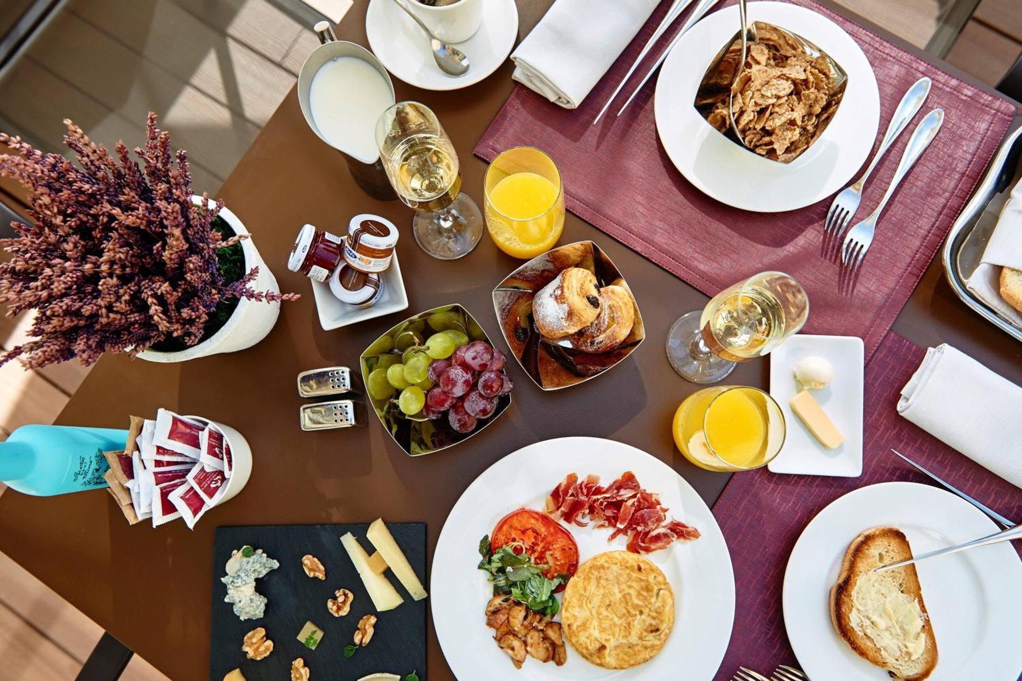 Hotel Marqués De Riscal, A Luxury Collection Hotel,